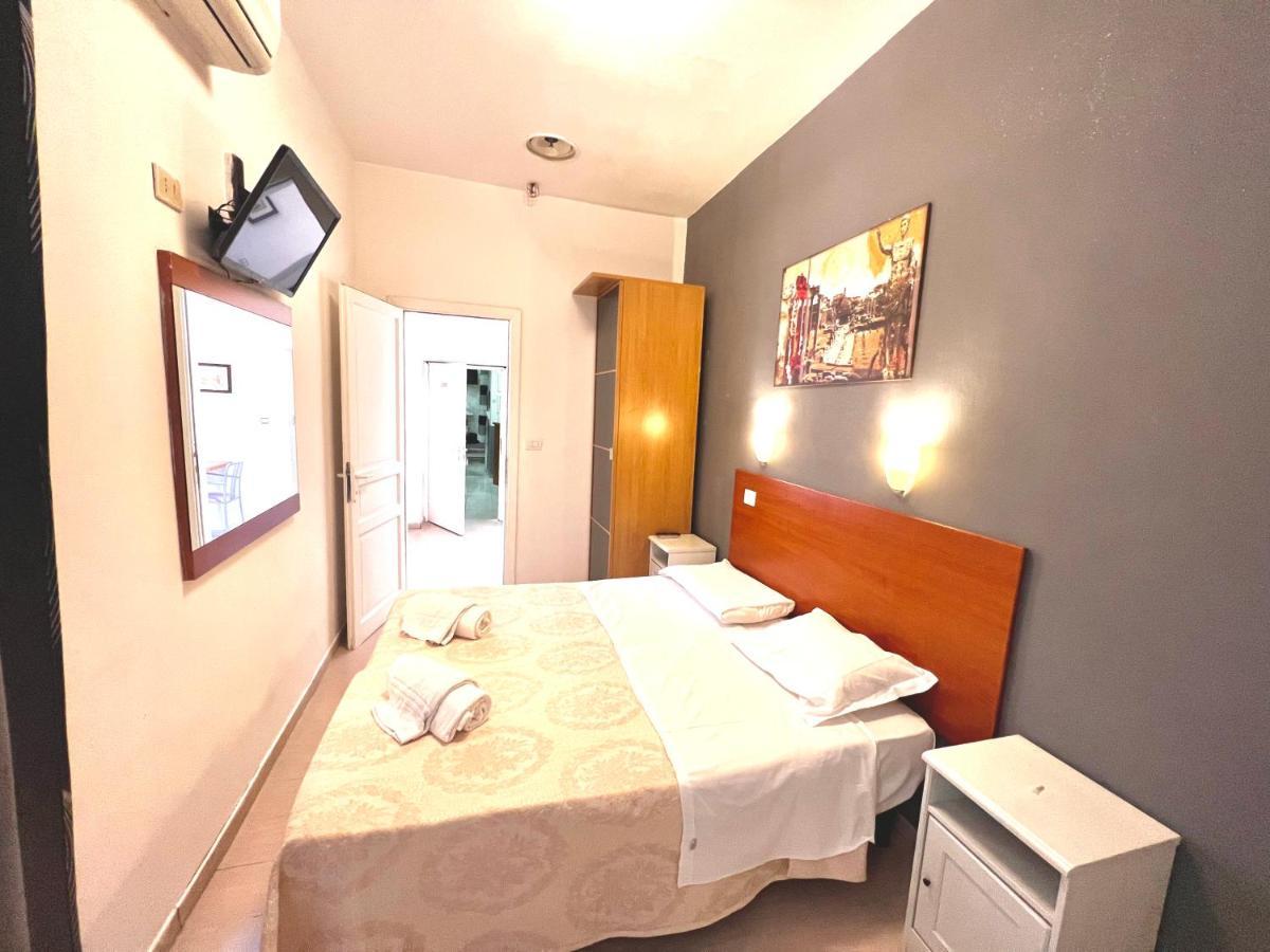 Alius And Freerome Hotel — Foto 1
